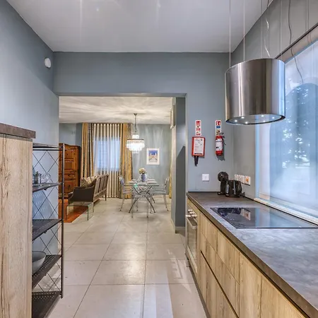 Chic 2 Bedroom In Balluta, St Julians By Sf Homes 公寓