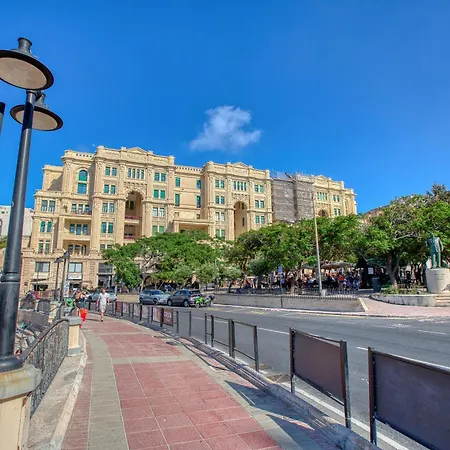 公寓 Chic 2 Bedroom In Balluta, St Julians By Sf Homes *